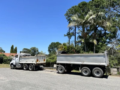 Simon Hull Water Cartage logo